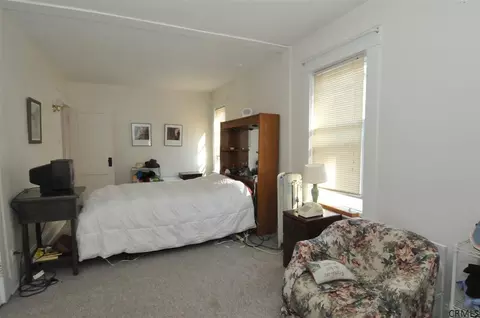 823 Hampton Ave, Schenectady, NY 12309 photo 10