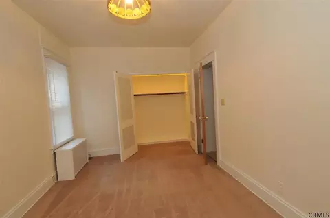 823 Hampton Ave, Schenectady, NY 12309 photo 18