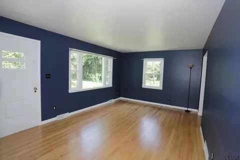 244 Bender Ln, Glenmont, NY 12077 photo 5