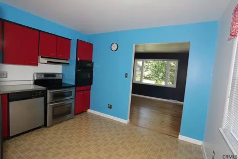 244 Bender Ln, Glenmont, NY 12077 photo 4