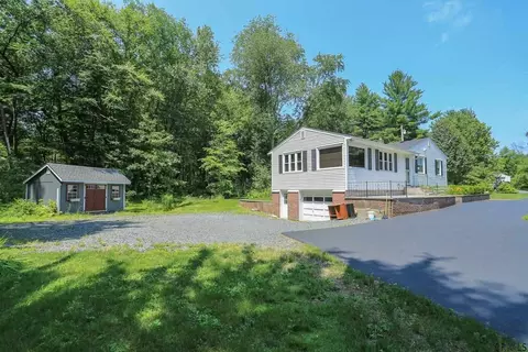 244 Bender Ln, Glenmont, NY 12077 photo 2