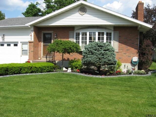 3224 Williams St, Schenectady, NY 12306 photo 1