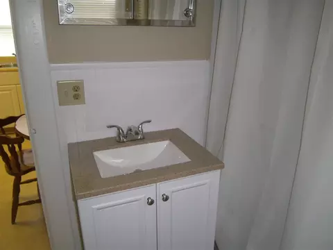 225 Elder St, Schenectady, NY 12304 photo 7