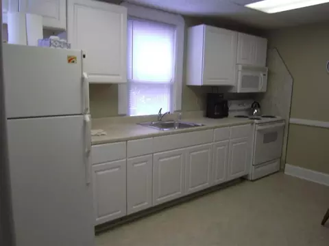 225 Elder St, Schenectady, NY 12304 photo 2