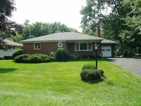 10 Dumbarton Dr, Delmar, NY 12054 photo 15