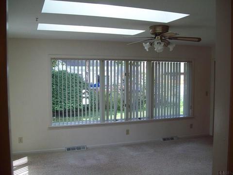 821 Ashmore Ave, Schenectady, NY 12309 photo 6