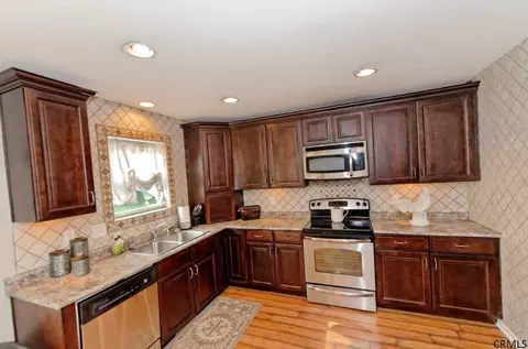 56 Sandy Ln, Selkirk, NY 12158 photo 11