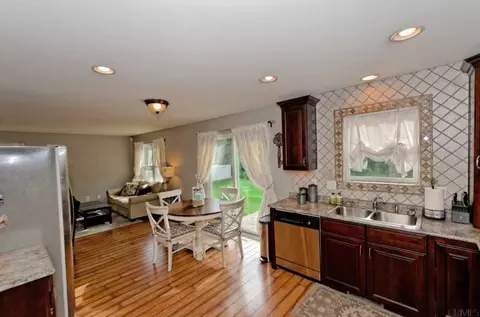 56 Sandy Ln, Selkirk, NY 12158 photo 9