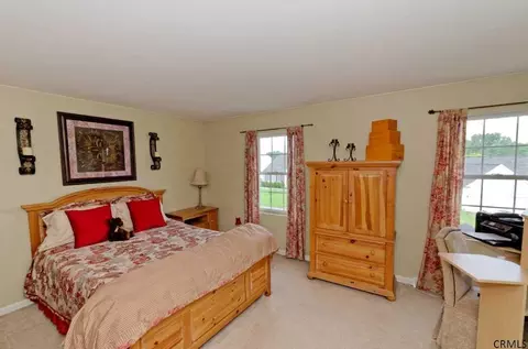 56 Sandy Ln, Selkirk, NY 12158 photo 17