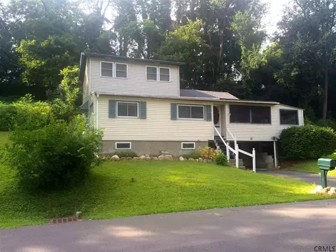 27 Beldale Rd, Slingerlands, NY 12159 photo 1