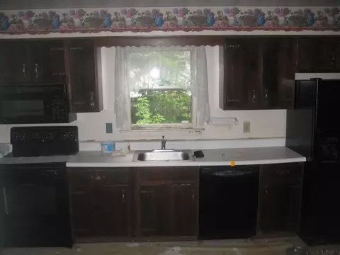 258 Ward Ave, Schenectady, NY 12304 photo 4