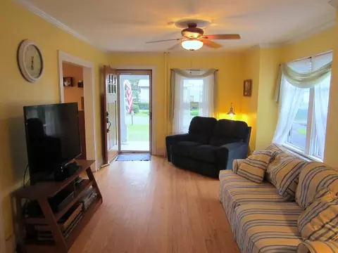 20 Magee Dr, Glenmont, NY 12077 photo 5