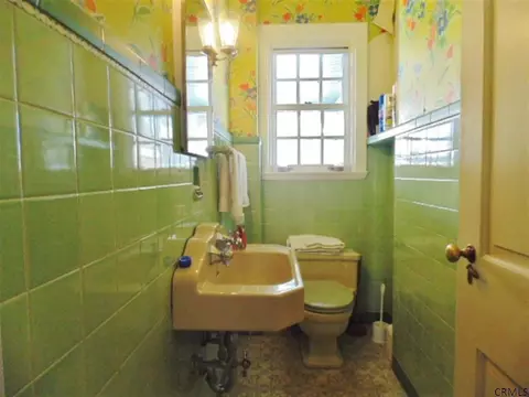 2201 Central Pkwy, Schenectady, NY 12309 photo 8