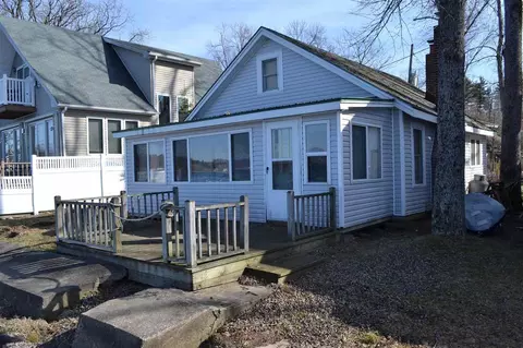 122 9th St, Saratoga Springs, NY 12866 photo 2