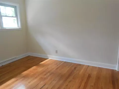 76 Fenwick Ave, Schenectady, NY 12304 photo 10
