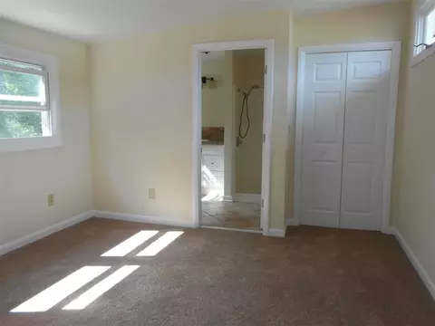 76 Fenwick Ave, Schenectady, NY 12304 photo 11
