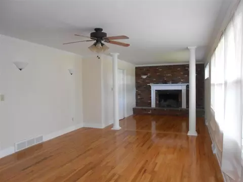 76 Fenwick Ave, Schenectady, NY 12304 photo 6
