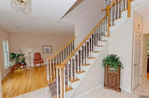 42 Gullane Dr, Slingerlands, NY 12159 photo 10