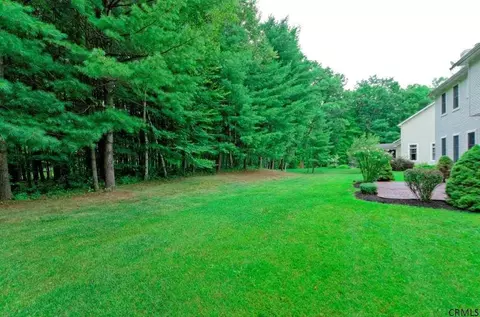 42 Gullane Dr, Slingerlands, NY 12159 photo 23