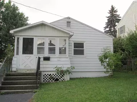 1216 Mader St, Schenectady, NY 12308 photo 1