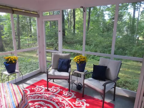 52 Greenleaf Dr, Delmar, NY 12054 photo 6