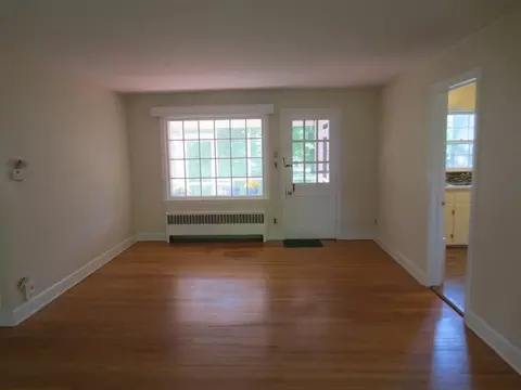 52 Greenleaf Dr, Delmar, NY 12054 photo 3
