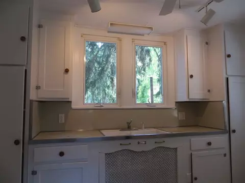 42 Delmar Pl, Delmar, NY 12054 photo 7