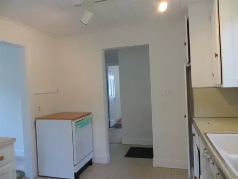 42 Delmar Pl, Delmar, NY 12054 photo 9