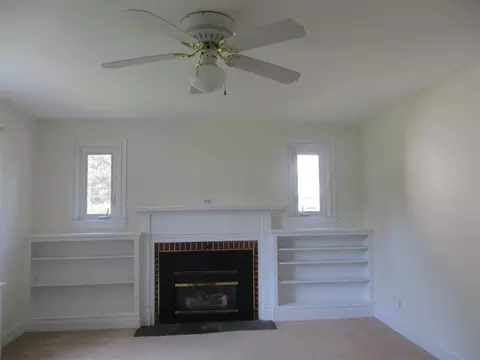 42 Delmar Pl, Delmar, NY 12054 photo 3