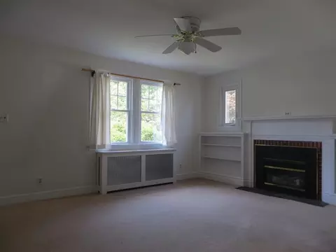 42 Delmar Pl, Delmar, NY 12054 photo 4