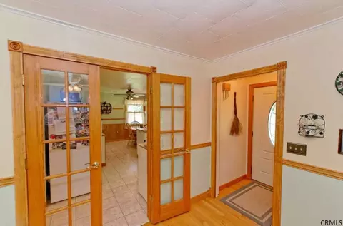 37 Upper Parker Rd, Selkirk, NY 12158 photo 4