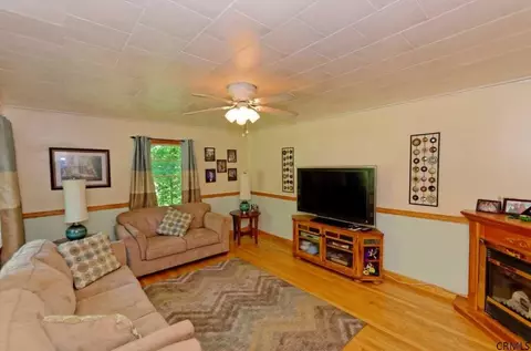 37 Upper Parker Rd, Selkirk, NY 12158 photo 5