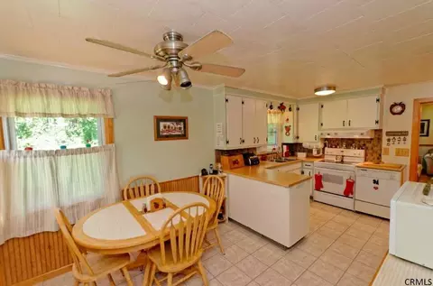37 Upper Parker Rd, Selkirk, NY 12158 photo 14