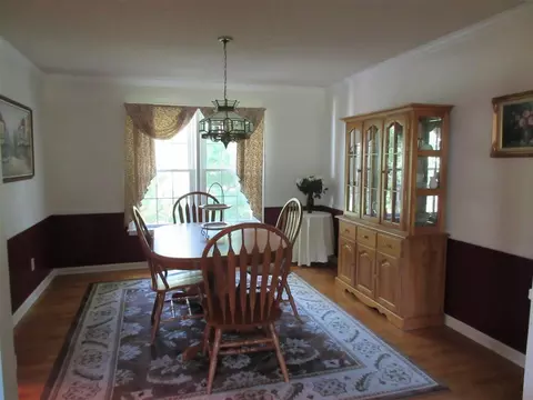 41 Dover Dr, Delmar, NY 12054 photo 9