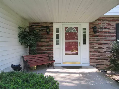 41 Dover Dr, Delmar, NY 12054 photo 4