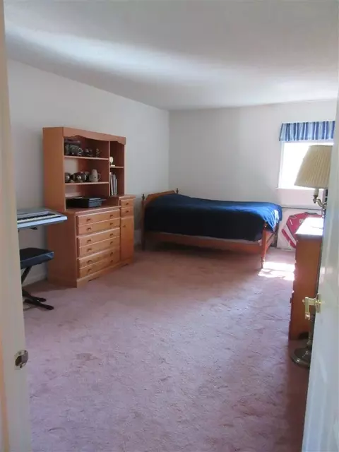 41 Dover Dr, Delmar, NY 12054 photo 18