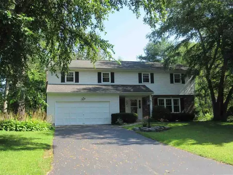 41 Dover Dr, Delmar, NY 12054 photo 2