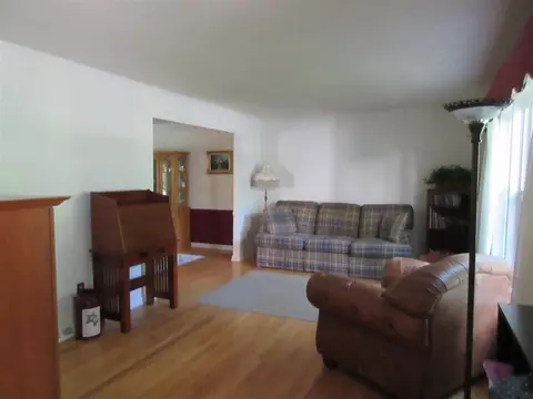 41 Dover Dr, Delmar, NY 12054 photo 6