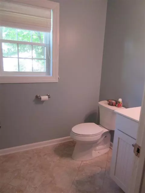41 Dover Dr, Delmar, NY 12054 photo 14