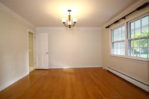 11 Macaffer Dr, Menands, NY 12204 photo 6