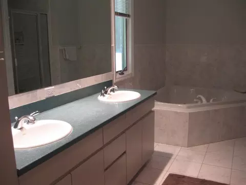 23 Windsor Ct, Delmar, NY 12054 photo 18
