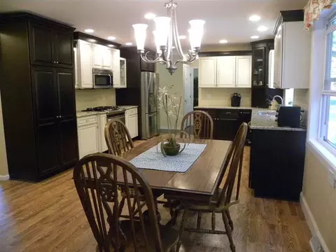 24 Devon Rd, Delmar, NY 12054 photo 4