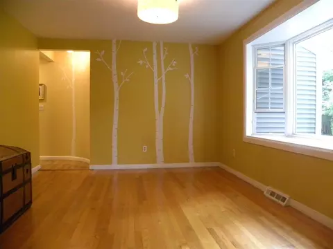 24 Devon Rd, Delmar, NY 12054 photo 9