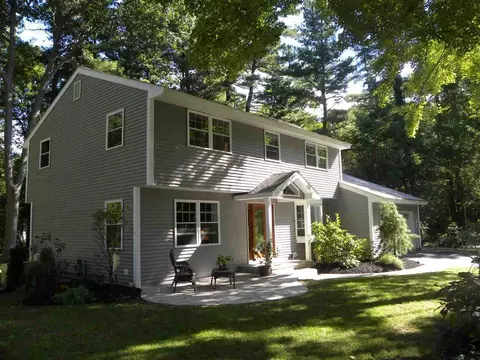 24 Devon Rd, Delmar, NY 12054 photo 1