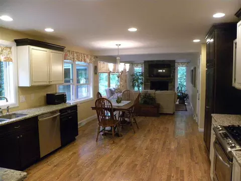 24 Devon Rd, Delmar, NY 12054 photo 7