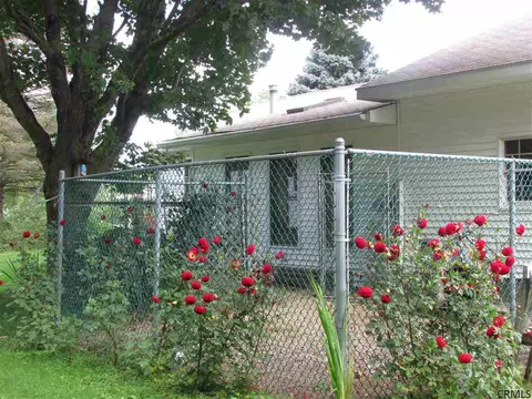 114 Della Valle Dr, Amsterdam, NY 12010 photo 4
