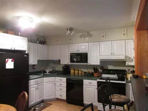 114 Della Valle Dr, Amsterdam, NY 12010 photo 8