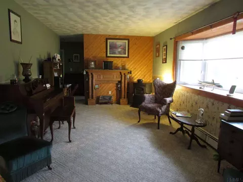 114 Della Valle Dr, Amsterdam, NY 12010 photo 6
