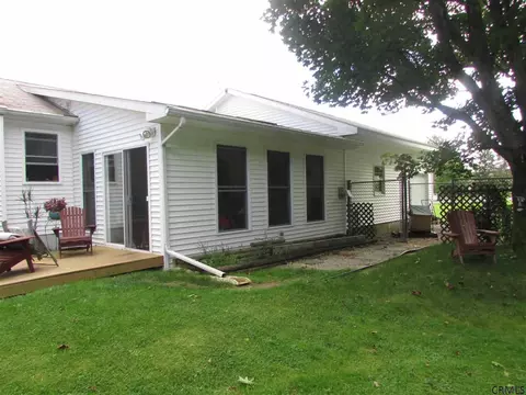 114 Della Valle Dr, Amsterdam, NY 12010 photo 5