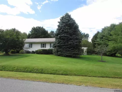 114 Della Valle Dr, Amsterdam, NY 12010 photo 1